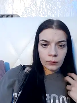 Snapshot of JhonSHelBy7LuNa chatting on 12/20/25, 12:40 JhonSHelBy7LuNa online show from 12/20/25, 12:40