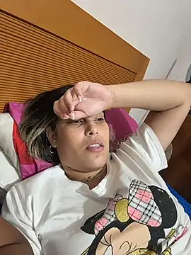 Anna Bitch Disgusting online show from 11/21/25, 05:06