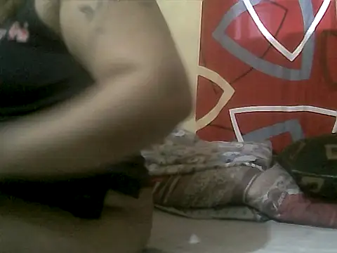 loriepinay46 online show from 02/11/26, 11:10