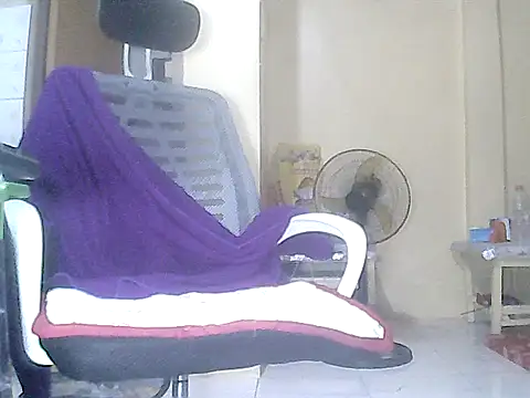 loriepinay46 online show from 03/01/26, 08:33