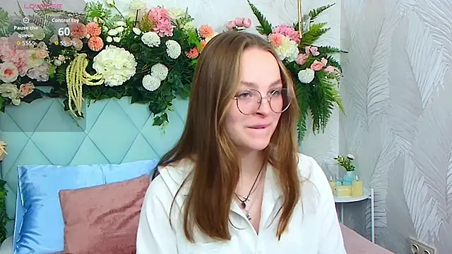 MadisonSmitt online show from 11/25/25, 05:07