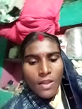 Snapshot of Big_Lovexx chatting on 11/15/25, 04:25 Big Lovexx online show from 11/15/25, 04:25