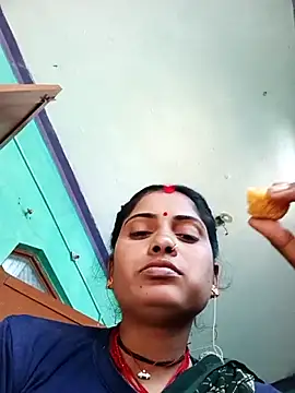 Pushpa hotty online show from 04/30/26, 03:46