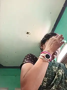 Pushpa hotty online show from 05/18/26, 03:35