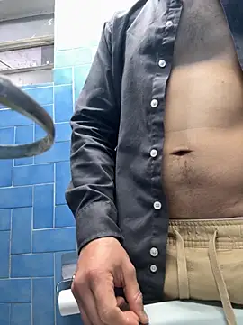 Snapshot of Dihotbi chatting on 11/14/25, 01:04 Dihotbi online show from 11/14/25, 01:04