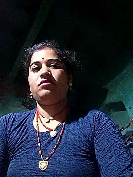Snapshot of Hot_kamla chatting on 04/23/26, 10:12 Hot kamla online show from 04/23/26, 10:12