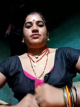 Snapshot of Hot_kamla chatting on 05/15/26, 11:01 Hot kamla online show from 05/15/26, 11:01
