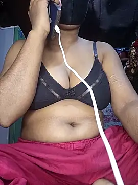 Snapshot of Jhunaki007 chatting on 11/13/25, 03:55 Jhunaki007 online show from 11/13/25, 03:55