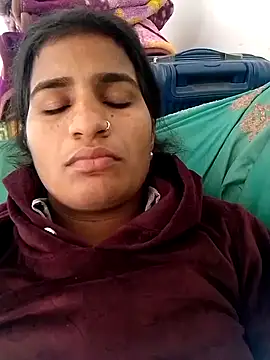 Snapshot of Kumari_gairl chatting on 12/16/25, 04:28 Kumari gairl online show from 12/16/25, 04:28