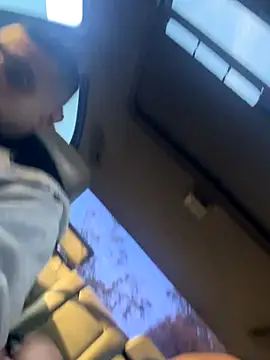 Snapshot of ymfg69 chatting on 12/15/25, 11:42 ymfg69 online show from 12/15/25, 11:42