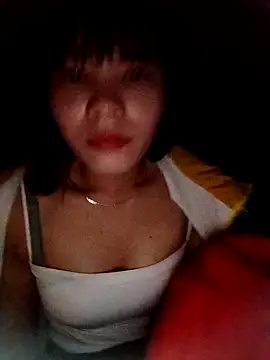 Snapshot of gugu0022 chatting on 11/23/25, 09:25 gugu0022 online show from 11/23/25, 09:25