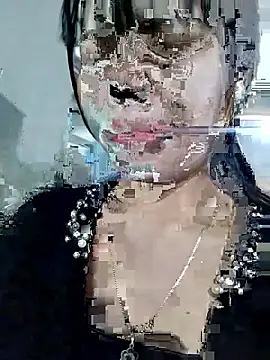 Snapshot of gugu0022 chatting on 11/26/25, 12:11 gugu0022 online show from 11/26/25, 12:11