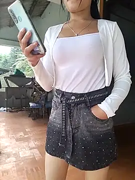 gugu0022 online show from 04/14/26, 12:38