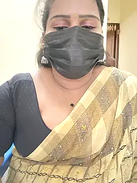 Snapshot of Swasthika22 chatting on 11/12/25, 12:49 Swasthika22 online show from 11/12/25, 12:49