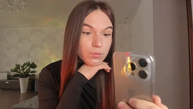 luna lust 212 online show from 04/19/26, 04:23