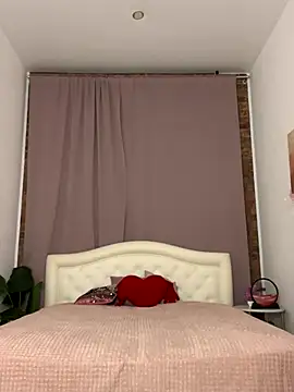 Shy Vivi online show from 11/23/25, 01:22