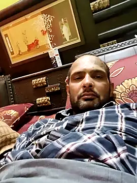 CreamyLetter4 online show from 12/16/25, 06:35