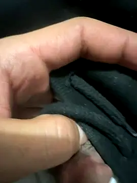 Snapshot of kangro_80 chatting on 12/16/25, 08:36 kangro 80 online show from 12/16/25, 08:36