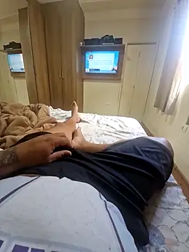 Snapshot of eder69_122 chatting on 11/12/25, 03:23 eder69 122 online show from 11/12/25, 03:23