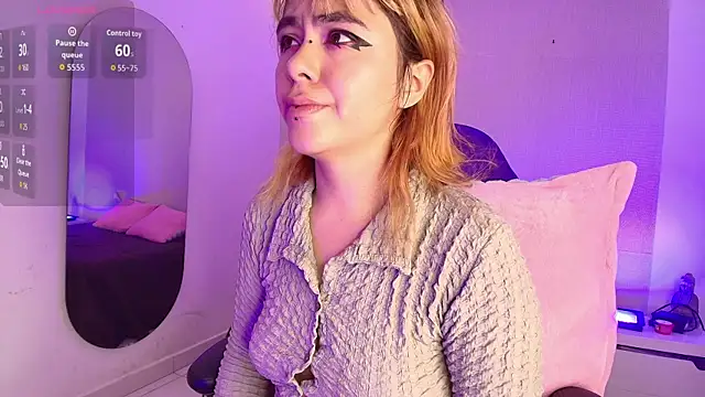 NinaSakura Eup online show from 12/18/25, 11:38