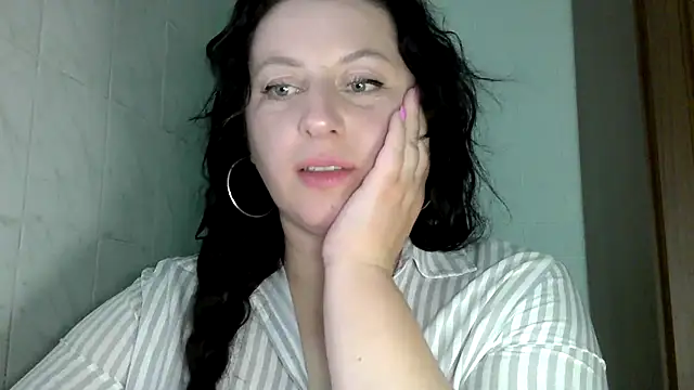 Snapshot of MelinaAx chatting on 04/18/26, 08:09 MelinaAx online show from 04/18/26, 08:09