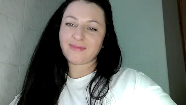 Snapshot of MelinaAx chatting on 05/01/26, 08:35 MelinaAx online show from 05/01/26, 08:35