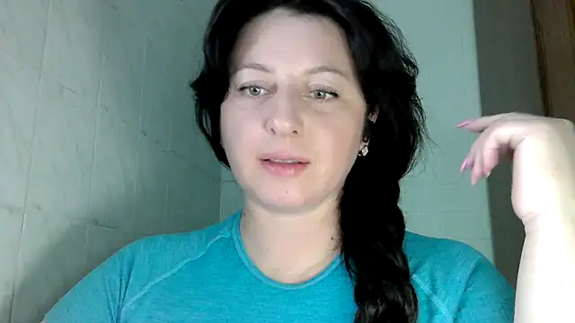 Snapshot of MelinaAx chatting on 05/04/26, 07:32 MelinaAx online show from 05/04/26, 07:32