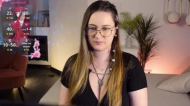 EmmaBloomm online show from 11/26/25, 09:16