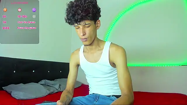 kaiborman00 online show from 04/07/26, 02:56