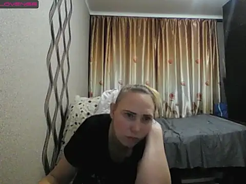 JenniDeep online show from 11/23/25, 12:49