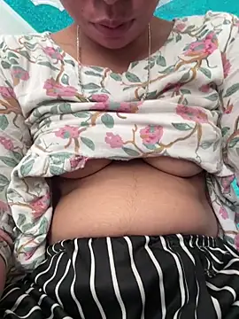 isha sharma2002 online show from 03/13/26, 05:36