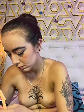 MelanyyJhonson15 online show from 05/23/26, 02:39