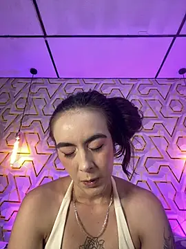 MelanyyJhonson15 online show from 07/10/26, 08:22
