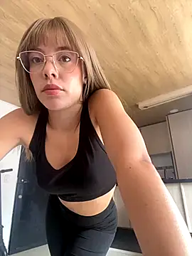 Abbiejohnson online show from 12/01/25, 04:34