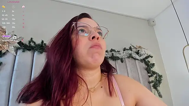 Snapshot of AnnaNoval_10 chatting on 12/02/25, 12:54 AnnaNoval 10 online show from 12/02/25, 12:54