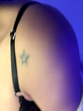 dolceragazza 15 online show from 12/18/25, 10:16