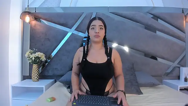 Sammy Gomez  online show from 11/18/25, 07:29