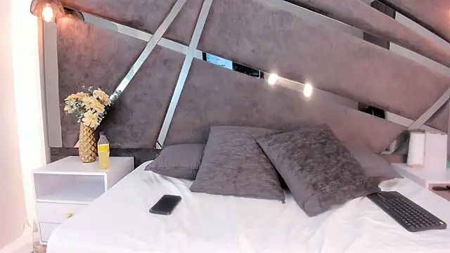 Sammy Gomez  online show from 12/20/25, 08:16