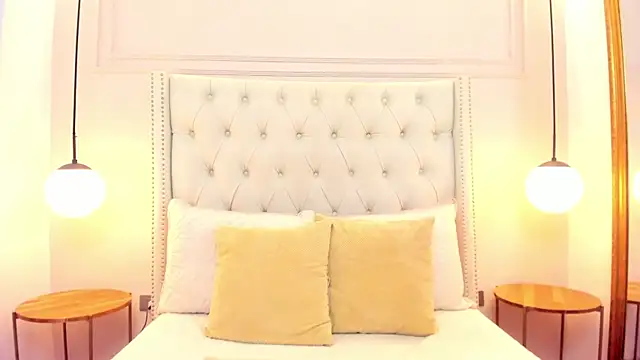 ViickyLee online show from 02/03/26, 02:53