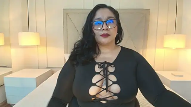 ViickyLee online show from 05/29/26, 11:41