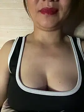 Snapshot of Diana-sexyy chatting on 07/06/26, 03:03 Diana-sexyy online show from 07/06/26, 03:03