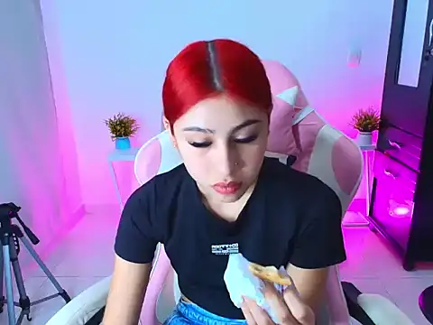 Snapshot of selena_moore69 chatting on 01/15/26, 03:27 selena moore69 online show from 01/15/26, 03:27