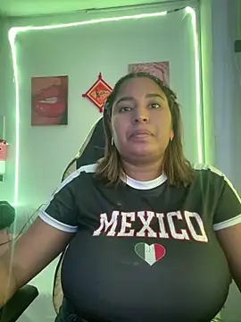 morena-2025 online show from 05/13/26, 07:33