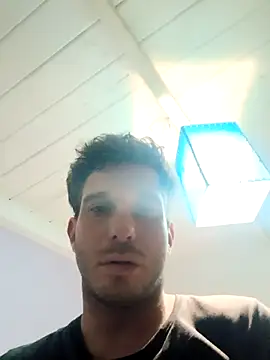 Snapshot of _____-AAAZZZ999000____A chatting on 11/18/25, 07:35 -AAAZZZ999000 A online show from 11/18/25, 07:35