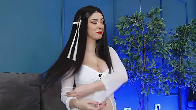 IrissBell online show from 11/22/25, 06:34