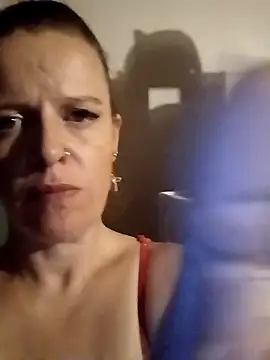 Snapshot of ItIsMeMM143 chatting on 11/13/25, 07:51 ItIsMeMM143 online show from 11/13/25, 07:51