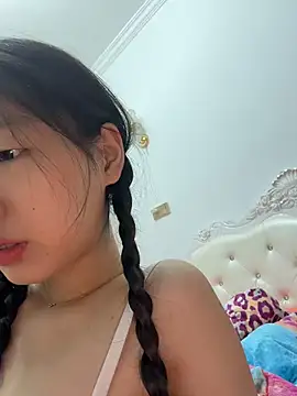 TinyBabe online show from 05/04/26, 12:45