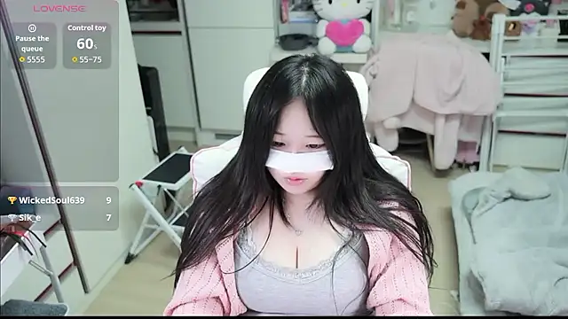 Snapshot of kimhyeona2005 chatting on 01/19/26, 12:20 kimhyeona2005 online show from 01/19/26, 12:20