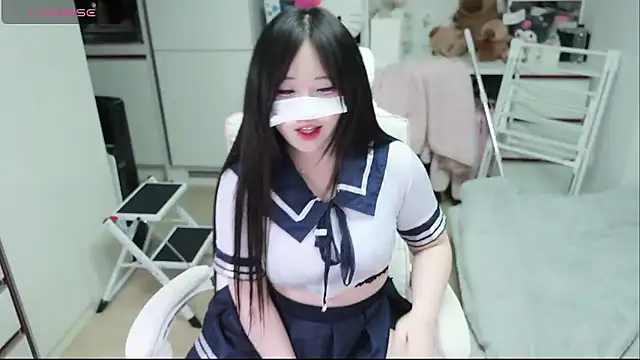 Snapshot of kimhyeona2005 chatting on 02/11/26, 11:59 kimhyeona2005 online show from 02/11/26, 11:59