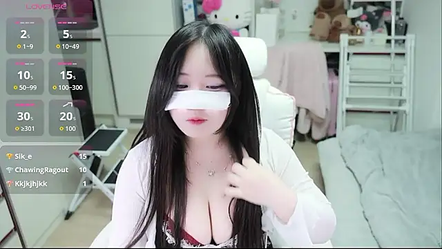 Snapshot of kimhyeona2005 chatting on 02/12/26, 12:11 kimhyeona2005 online show from 02/12/26, 12:11